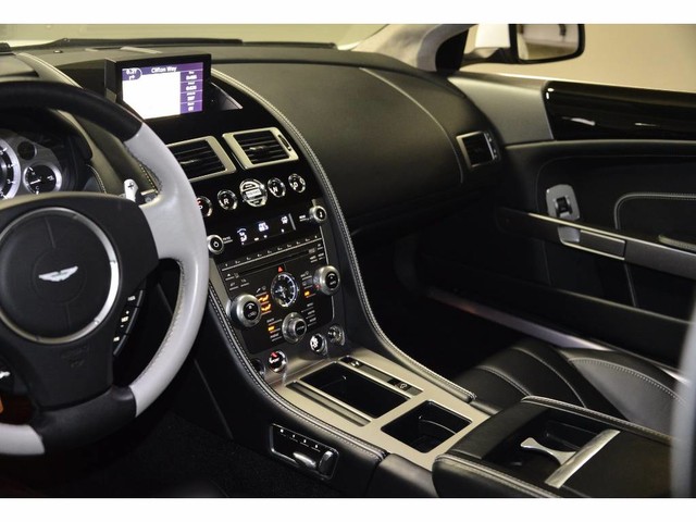 2015 Aston Martin DB9 2dr Volante Auto