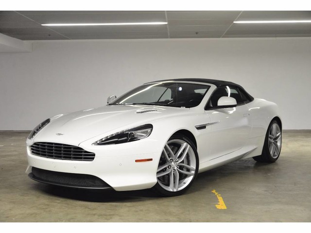 2015 Aston Martin DB9 2dr Volante Auto