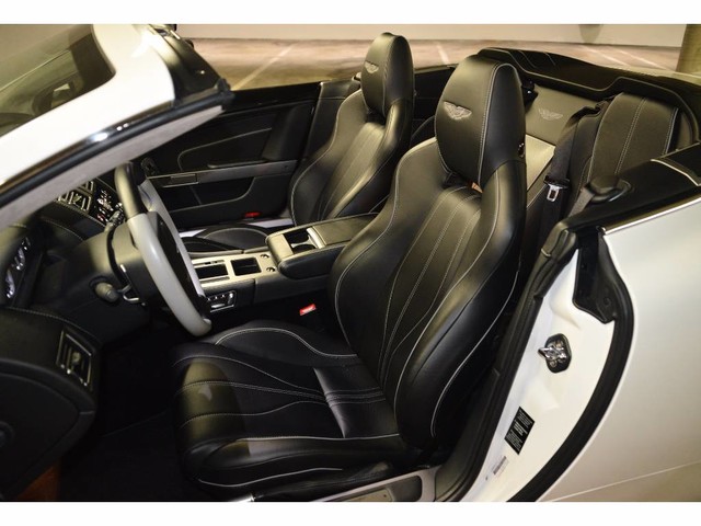2015 Aston Martin DB9 2dr Volante Auto