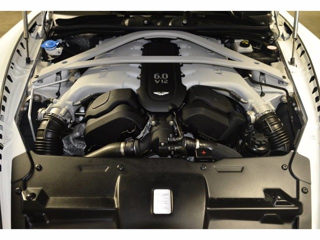 2015 Aston Martin DB9 2dr Volante Auto
