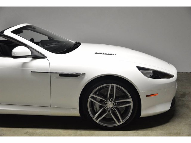 2015 Aston Martin DB9 2dr Volante Auto