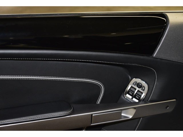 2015 Aston Martin DB9 2dr Volante Auto