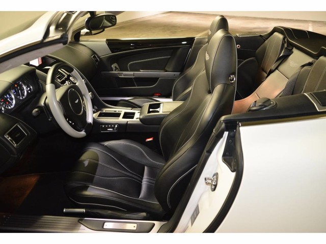 2015 Aston Martin DB9 2dr Volante Auto