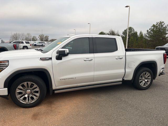 2022 GMC Sierra 1500 4WD Crew Cab Short Box Denali