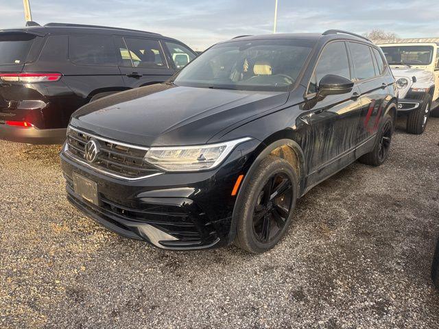 2023 Volkswagen Tiguan 2.0T SE R-Line Black