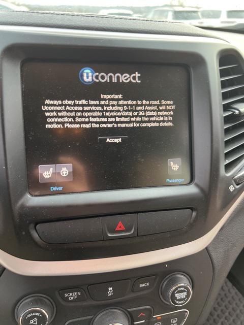 2016 Jeep Cherokee Latitude 2016 Jeep Cherokee Latitude