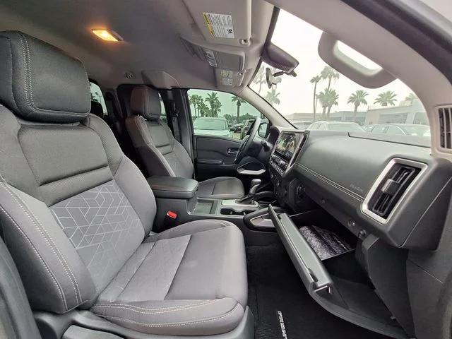 2025 Nissan Frontier King Cab SV 4x2