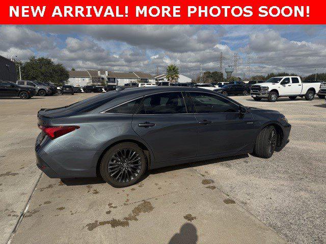 2019 Toyota Avalon Hybrid XSE