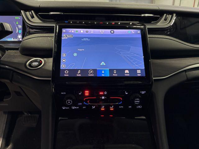 2022 Jeep Grand Cherokee 4xe Limited 4x4 2022 Jeep Grand Cherokee 4xe Limited 4x4