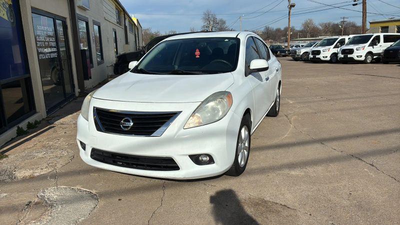 2013 Nissan Versa 1.6 SL