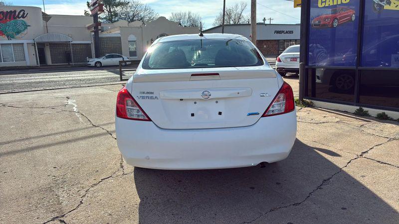 2013 Nissan Versa 1.6 SL