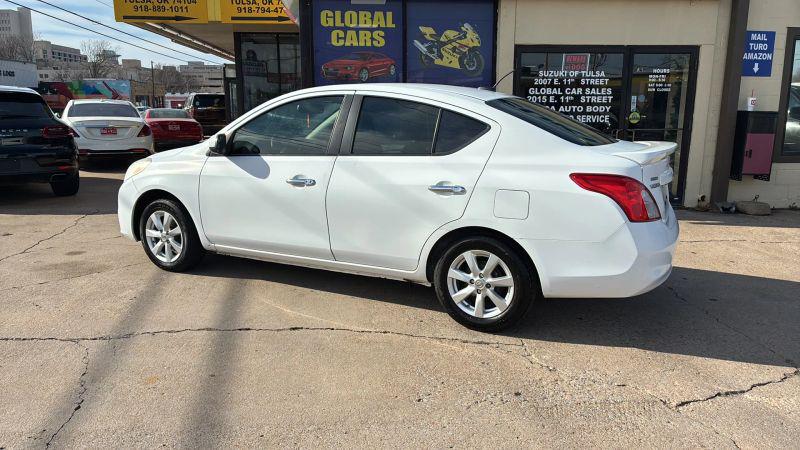 2013 Nissan Versa 1.6 SL