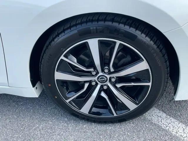 2023 Nissan Maxima SV Xtronic CVT