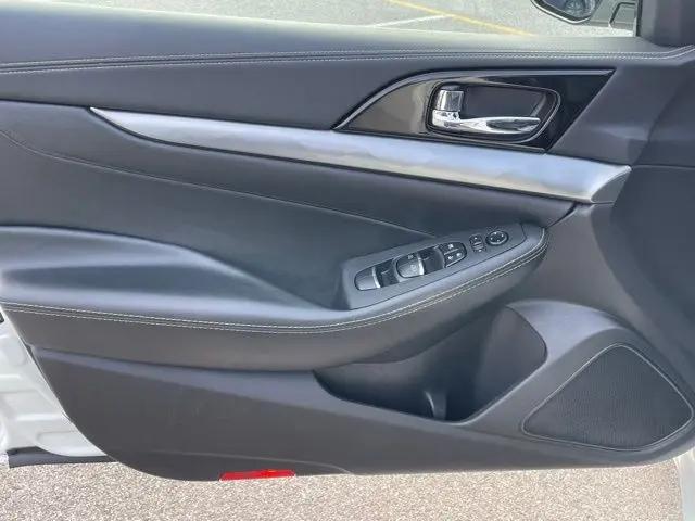 2023 Nissan Maxima SV Xtronic CVT