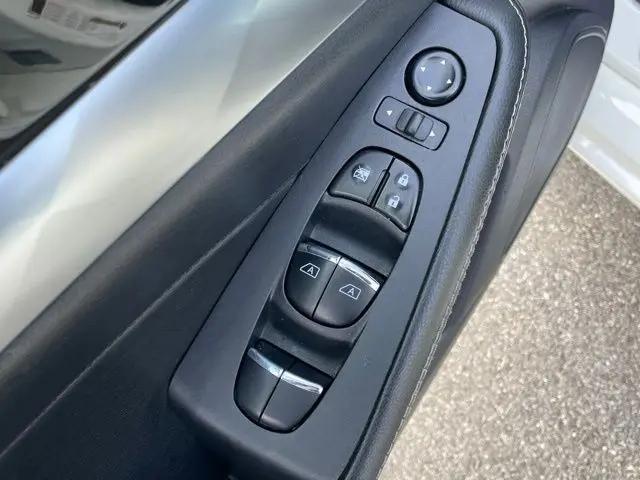 2023 Nissan Maxima SV Xtronic CVT