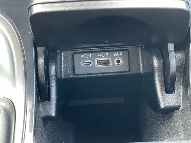 2023 Nissan Maxima SV Xtronic CVT
