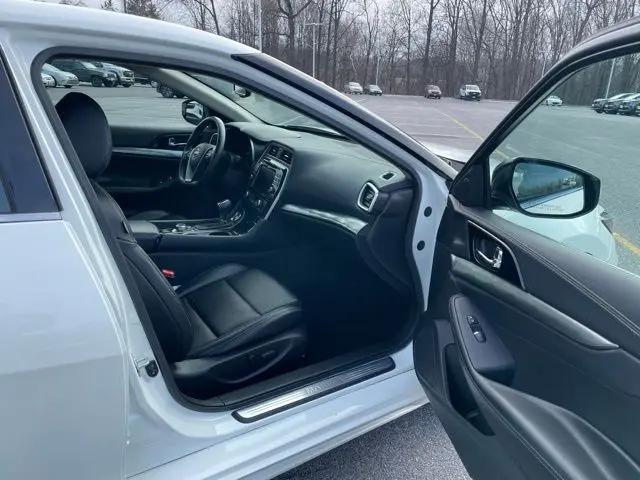 2023 Nissan Maxima SV Xtronic CVT