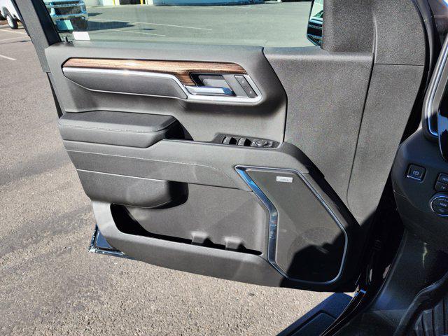 2026 Chevrolet Silverado 1500 4WD Crew Cab Short Bed RST