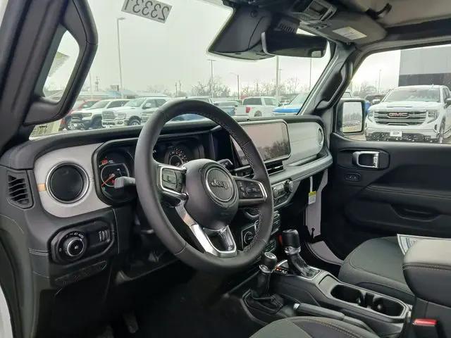 2026 Jeep Wrangler 4-Door Sahara 4x4