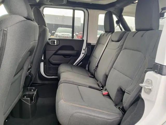 2026 Jeep Wrangler 4-Door Sahara 4x4