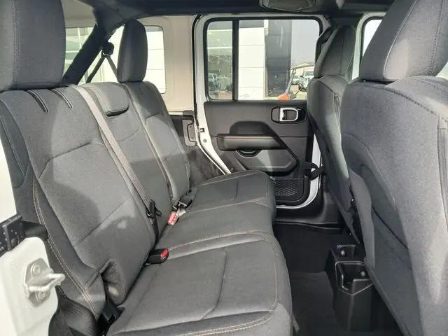 2026 Jeep Wrangler 4-Door Sahara 4x4