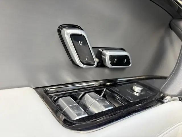 2025 Land Rover Range Rover Sport P360 SE
