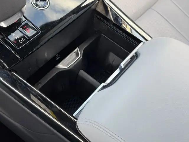 2025 Land Rover Range Rover Sport P360 SE