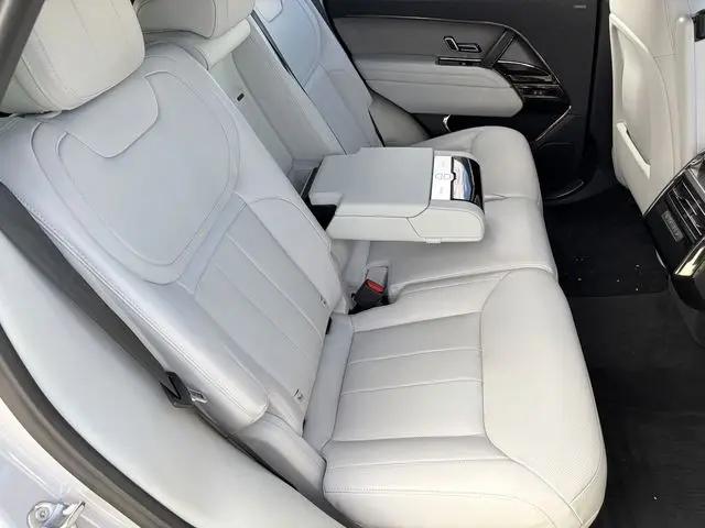 2025 Land Rover Range Rover Sport P360 SE