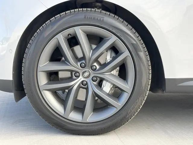 2025 Land Rover Range Rover Sport P360 SE