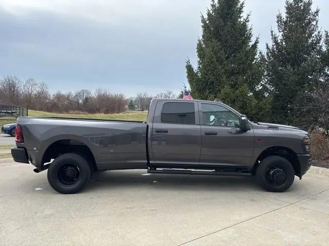 2025 Ram 3500 Tradesman Crew Cab 4x4 8' Box