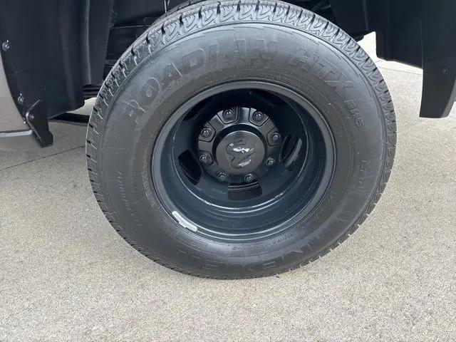 2025 Ram 3500 Tradesman Crew Cab 4x4 8' Box