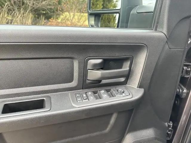 2025 Ram 3500 Tradesman Crew Cab 4x4 8' Box