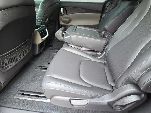 2026 Kia Carnival MPV EX