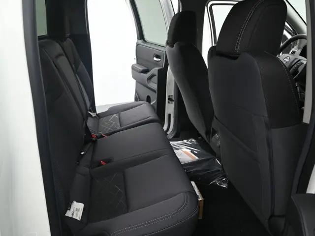 2026 Nissan Frontier Crew Cab SV 4x2