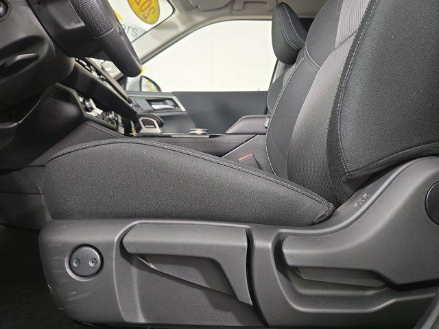 2026 Mitsubishi Outlander ES 2.5 S-AWC