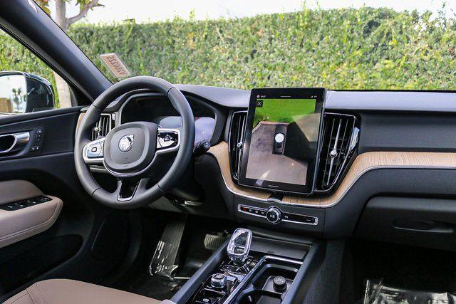 2026 Volvo XC60 B5 Plus