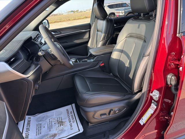 2025 Jeep Grand Cherokee L Limited 4x4