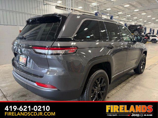 2026 Jeep Grand Cherokee Altitude 4x4