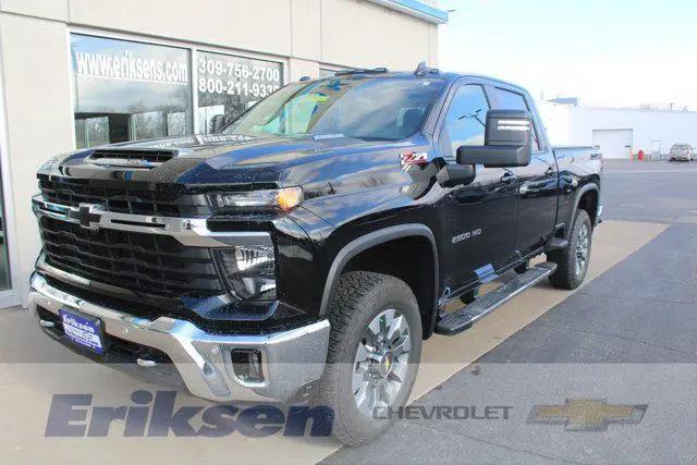 2025 Chevrolet Silverado 2500HD 4WD Crew Cab Standard Bed LT for sale in Milan, IL