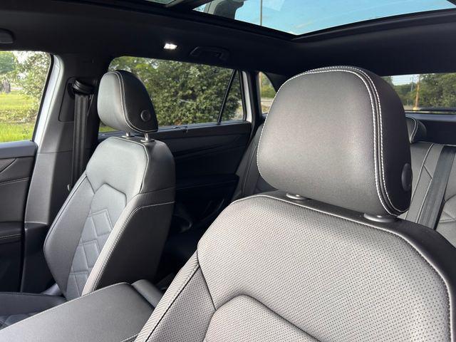 2026 Volkswagen Atlas Cross Sport SE with Technology