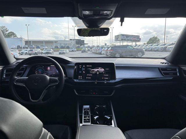 2026 Volkswagen Atlas Cross Sport SE with Technology