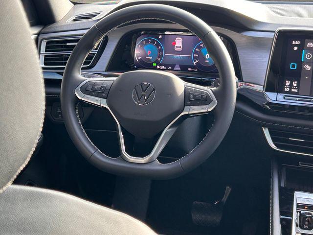 2026 Volkswagen Atlas Cross Sport SE with Technology