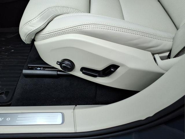 2026 Volvo XC90 Plug-In Hybrid Ultra, T8 AWD, Electric/Gasoline, Bright, 7 Seats
