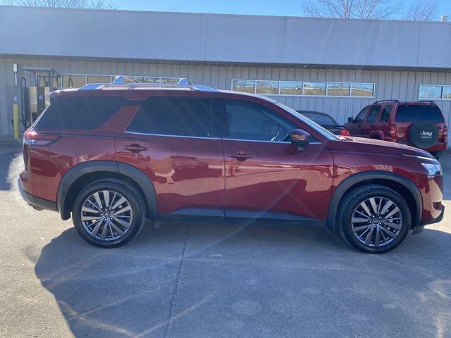 2023 Nissan Pathfinder SL 4WD