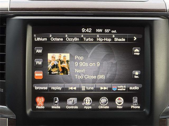 2017 RAM 3500 Laramie Crew Cab 4x4 64 Box