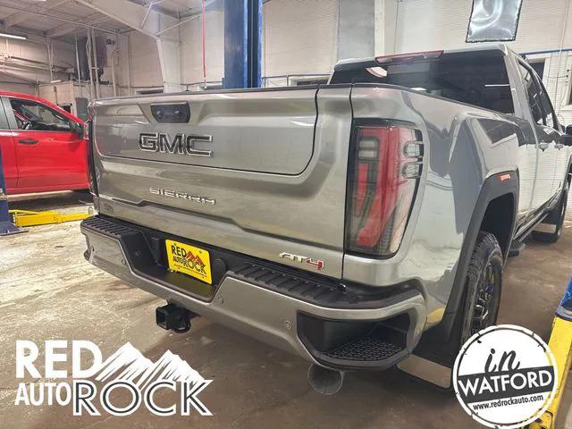 2024 GMC Sierra 2500HD 4WD Crew Cab Standard Bed AT4