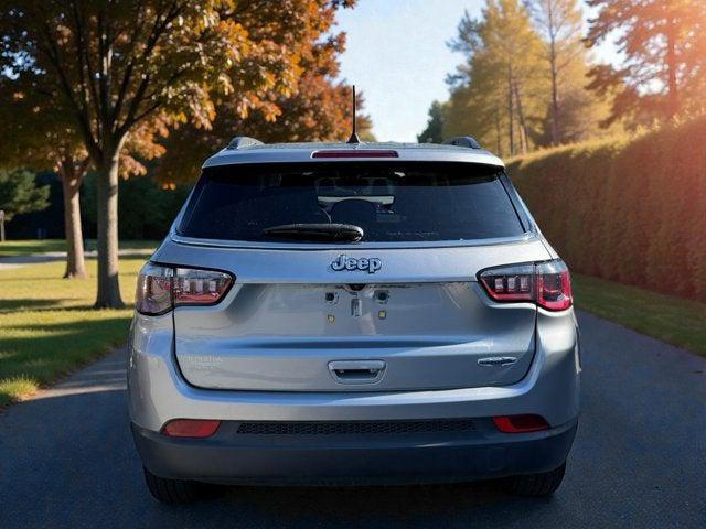 2022 Jeep Compass Latitude FWD