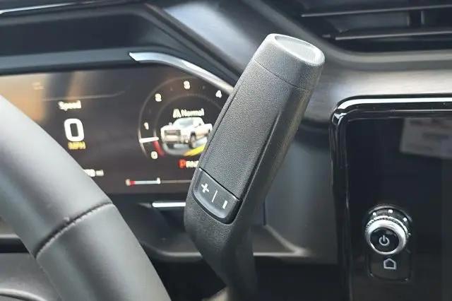 2026 GMC Sierra 2500HD Crew Cab, Standard Bed, AT4, 4WD