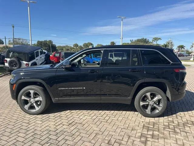 2026 Jeep Grand Cherokee Limited 4x2