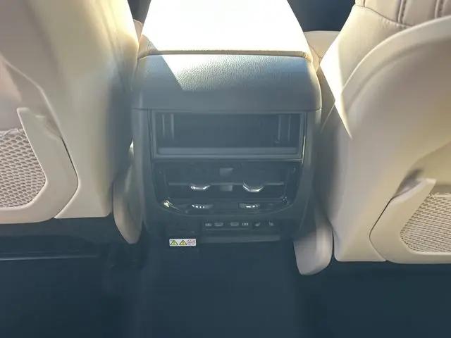 2026 Jeep Grand Cherokee Limited 4x2